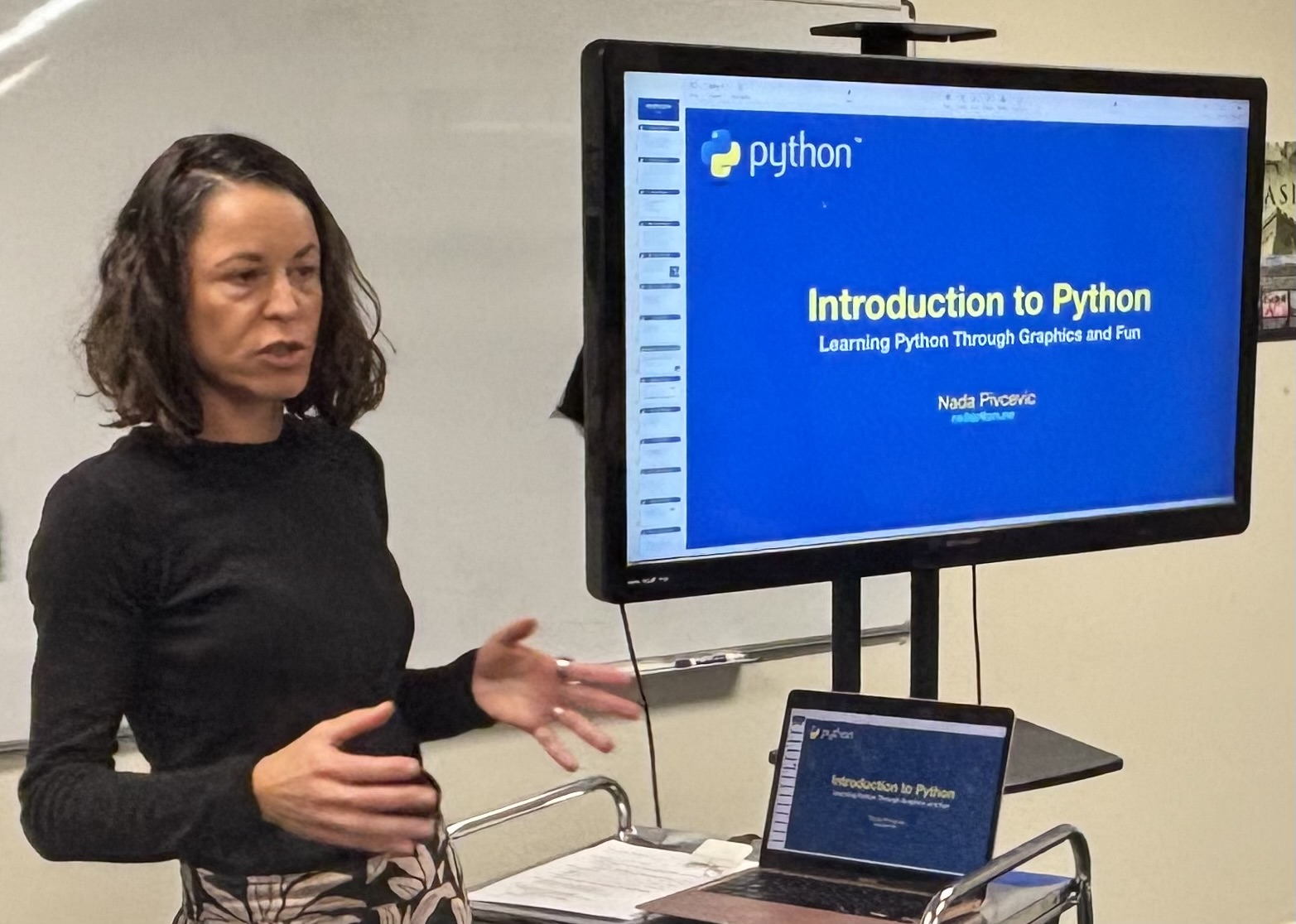 Nada Pivcevic Teaches Computer Coding Class